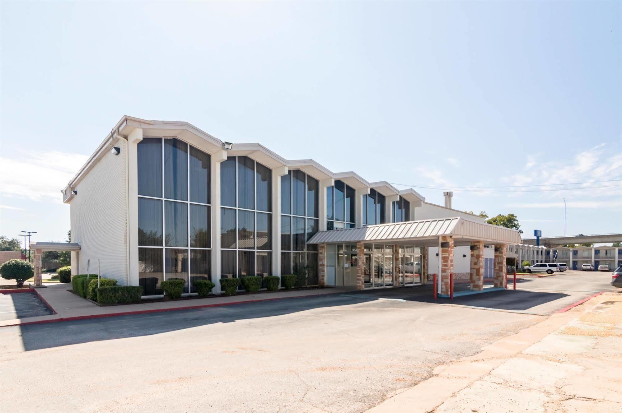 Delux Inn Wichita Falls Eksteriør billede